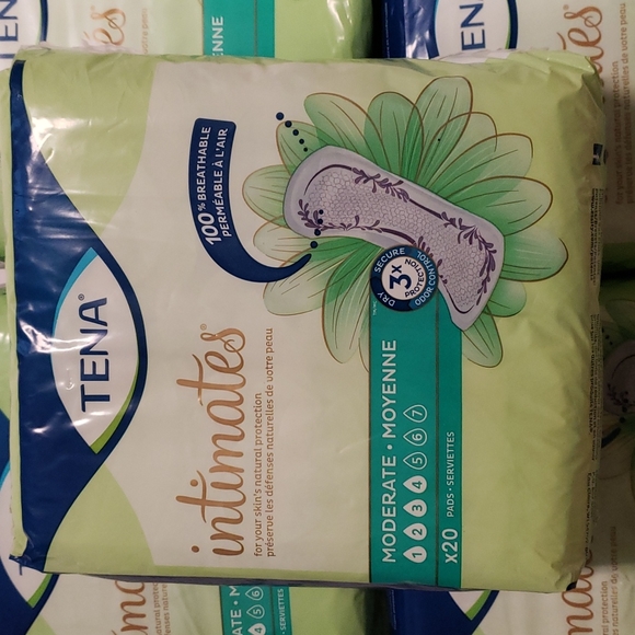 Tena Intimates Moderate Regular Pad Bundle - Picture 2 of 3
